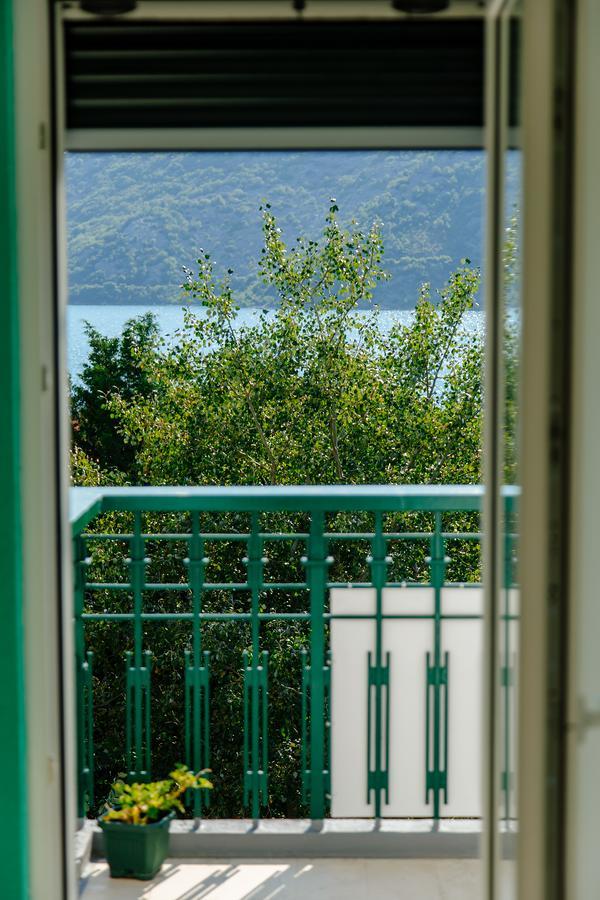 Apartmani Mozaici Risan Exterior foto